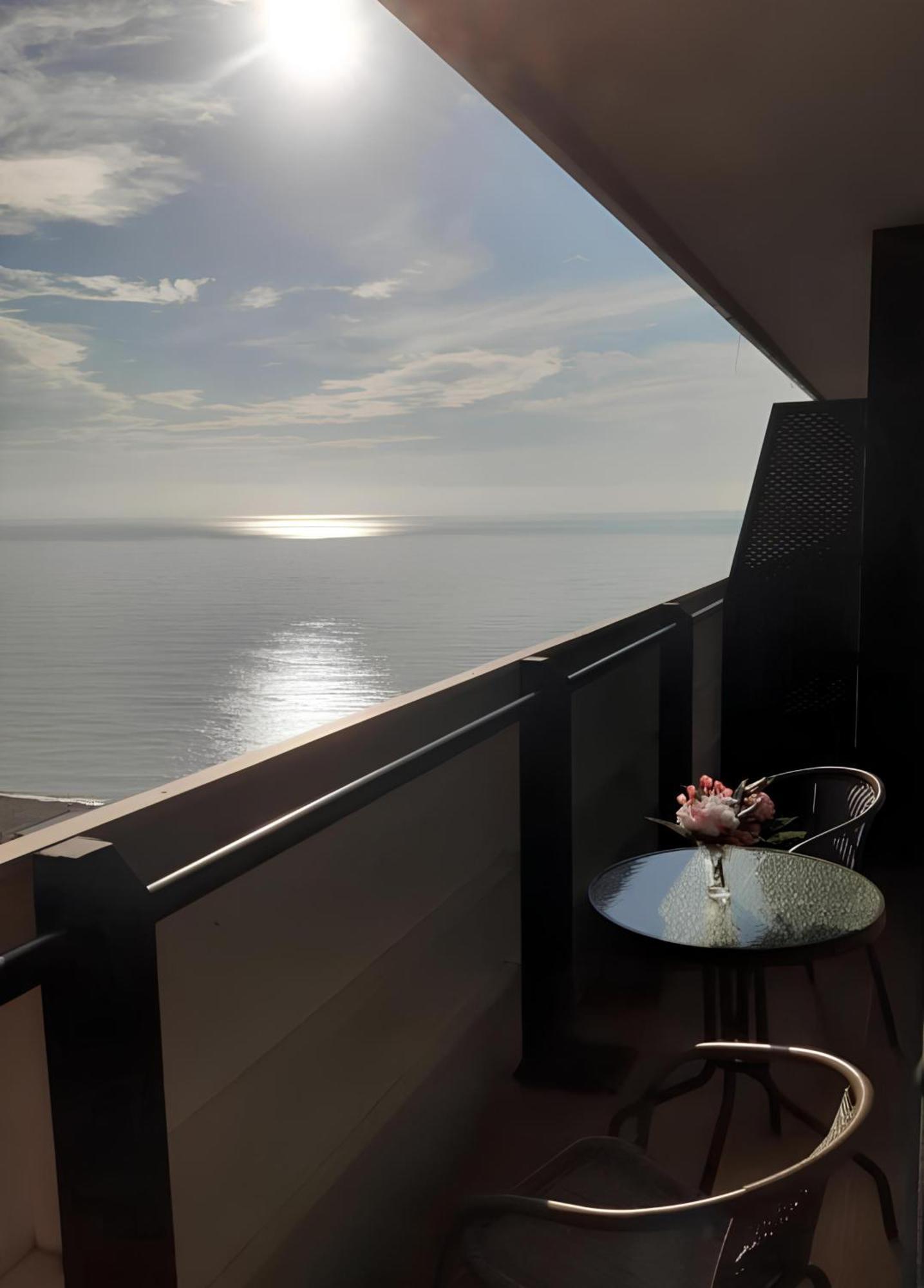 Апартаменты Orbi City Black Sea View Батуми Экстерьер фото